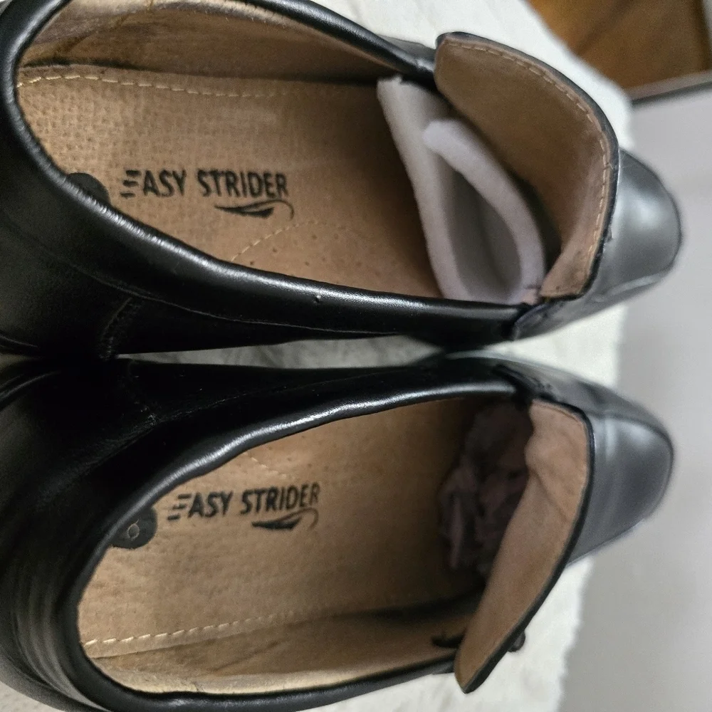 Men's Black Leather Loafers